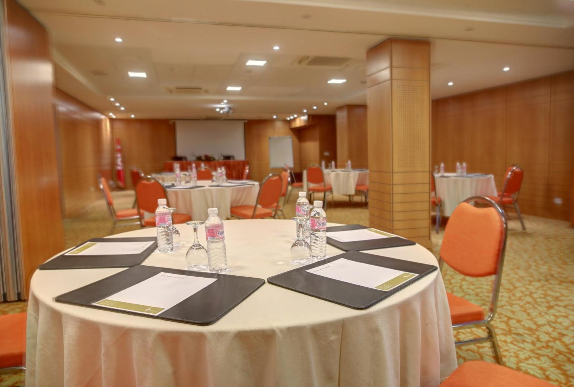 Hotel Lac Leman, Les Berges Du Lac Tunis Exterior photo