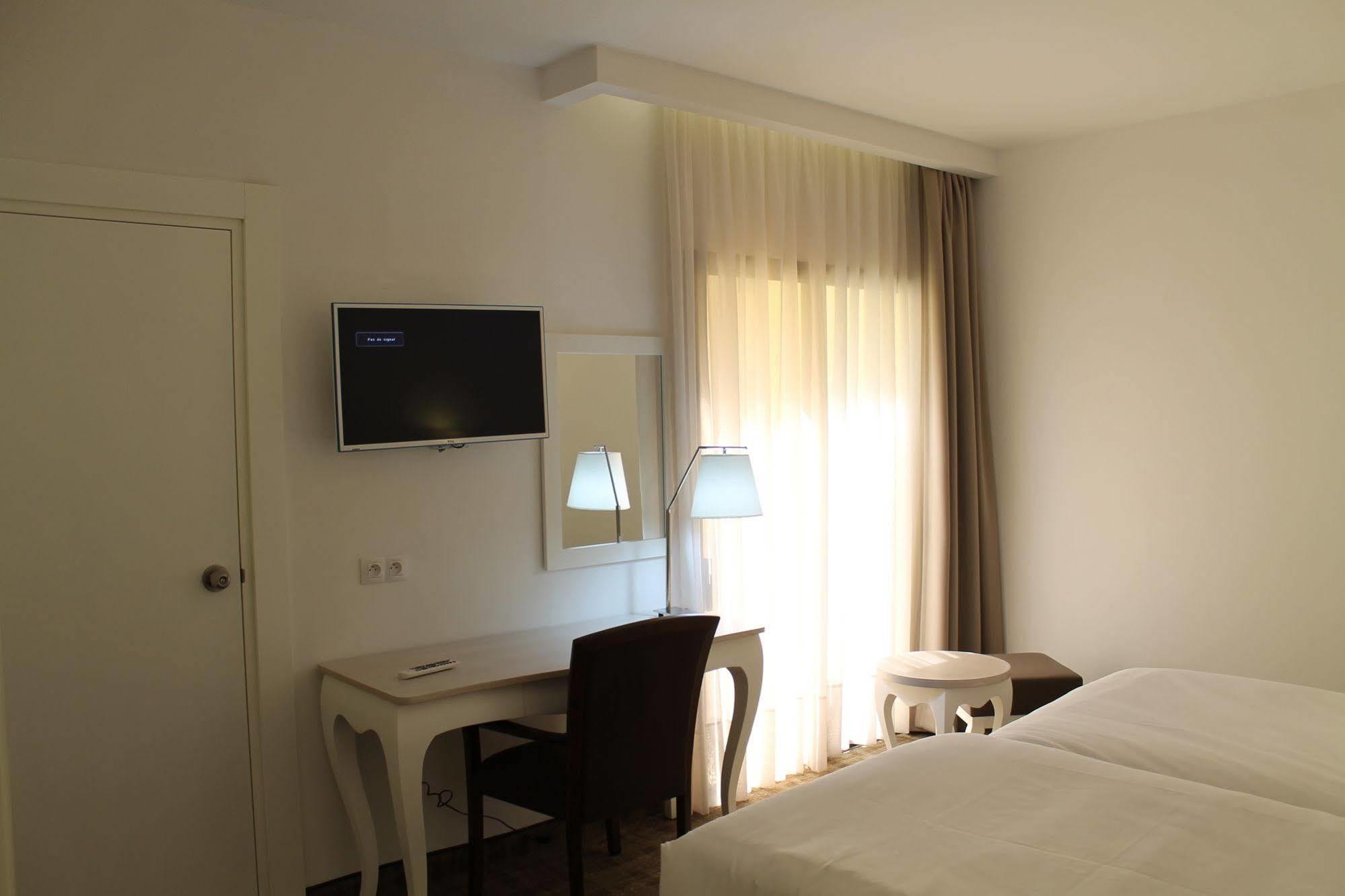 Hotel Lac Leman, Les Berges Du Lac Tunis Exterior photo